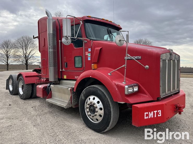 2011-kenworth-t800-image-3