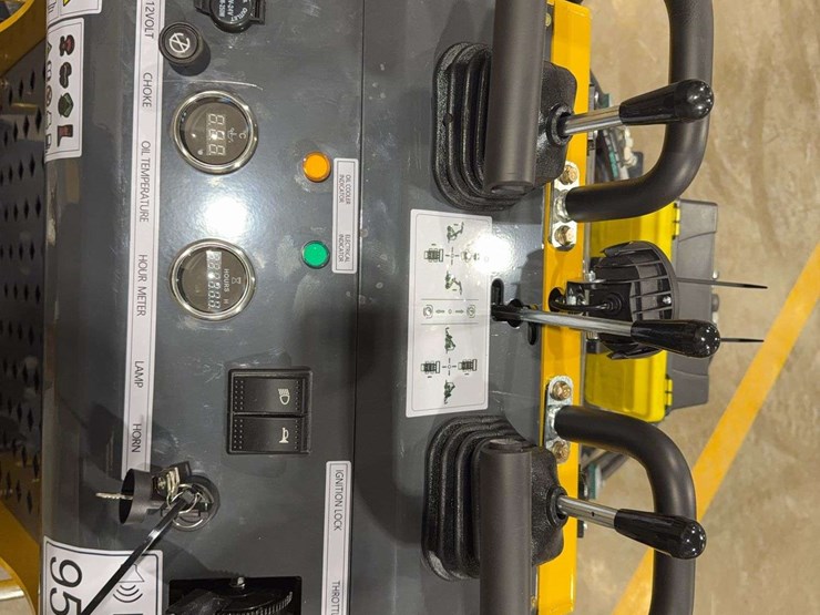 2025-sdlanch-sdll60-mini-skid-steer-image-9