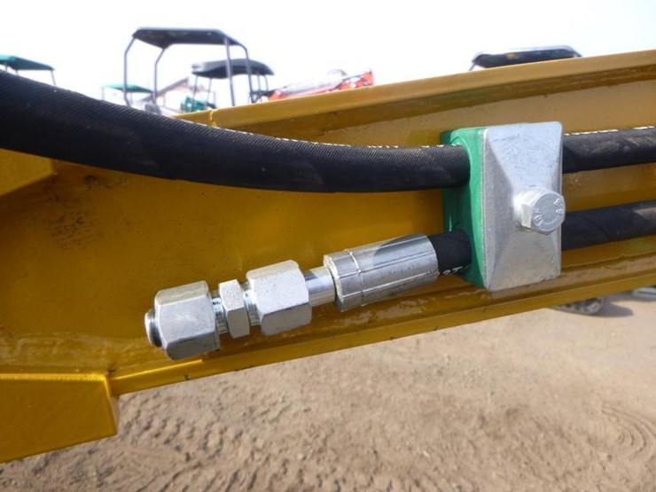 agt-h12r-hydraulic-excavator-image-14