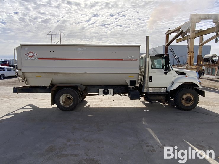 2009-international-7300-image-4