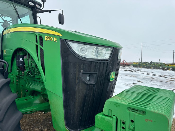 2012-john-deere-8310r-image-34