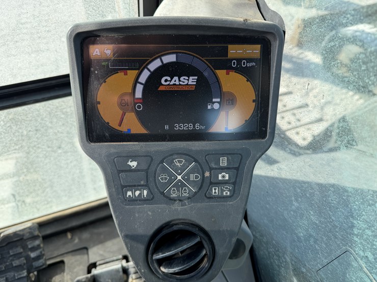 2019-case-cx80c-image-19