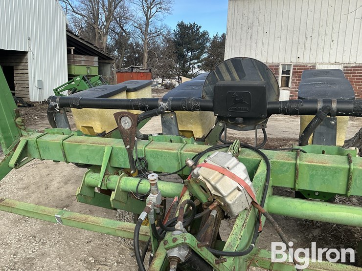 john-deere-7200-image-13