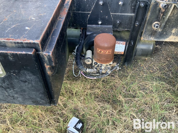 2012-kenworth-t800-image-16