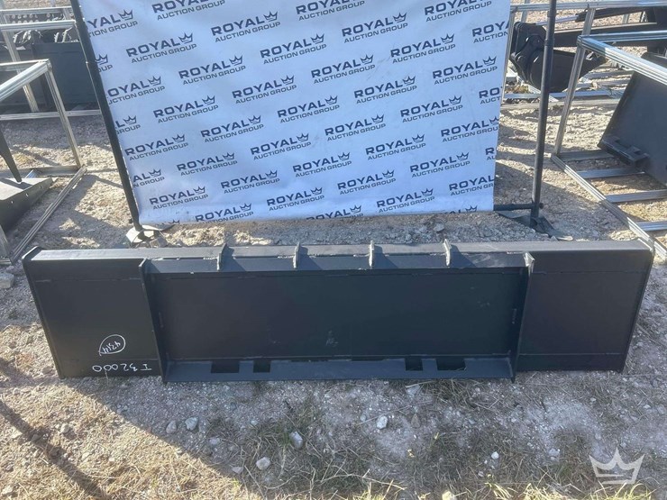 80in-bucket-skid-steer-attachment-image-2