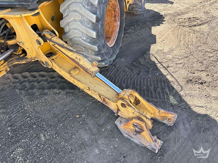 2004-deere-410g-image-9