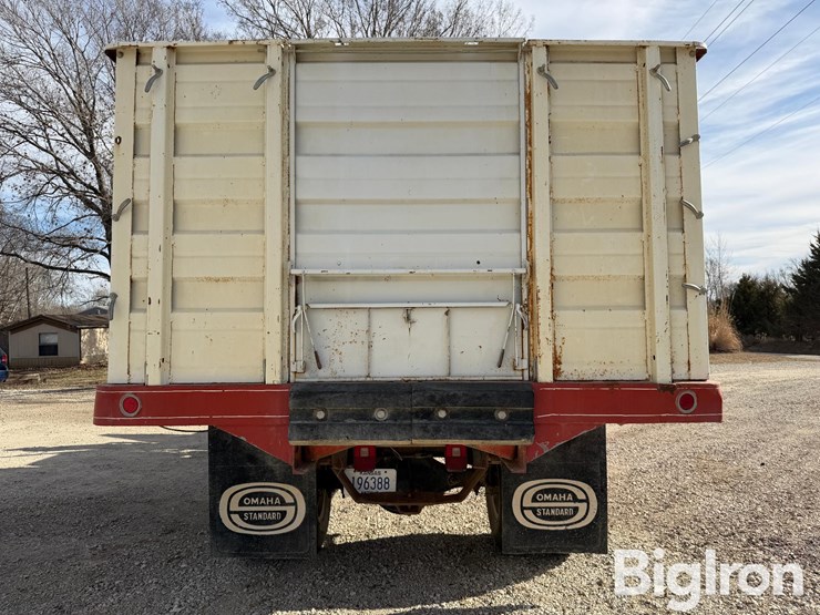 1975-ford-f700-image-19