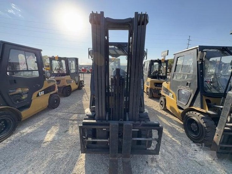 2020-caterpillar-gp30n-image-8