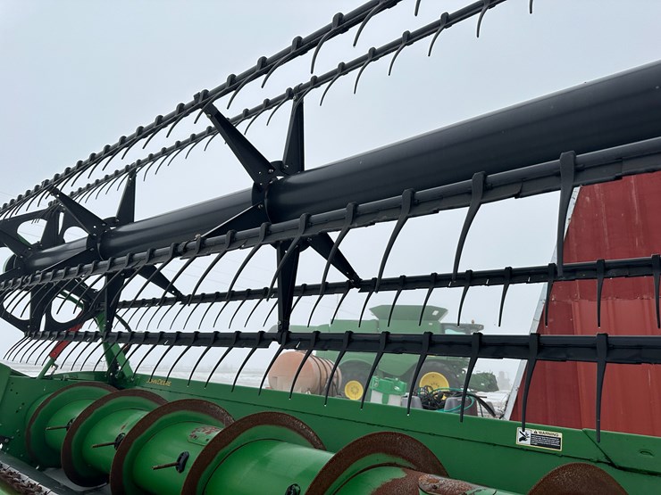 2015-john-deere-635f-image-36