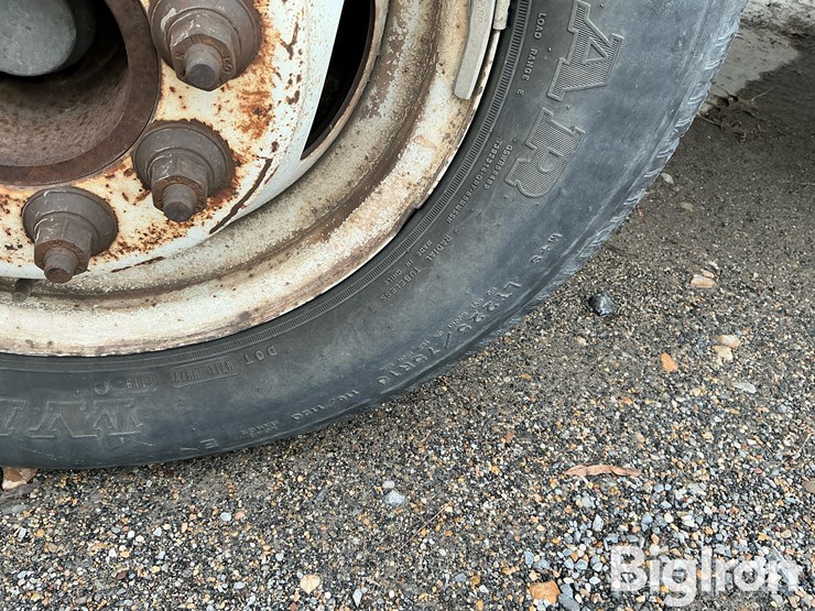 2008-ford-e350-image-17