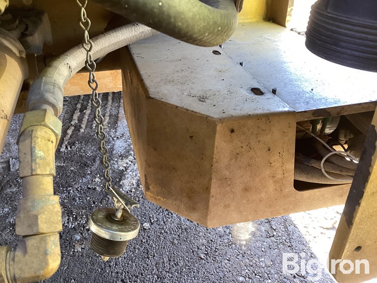 2011-caterpillar-cb-434d-image-17