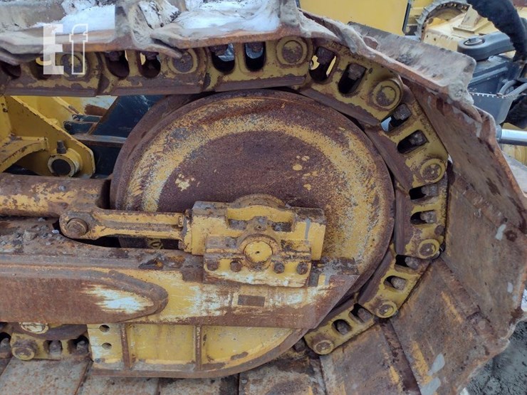 2022-deere-650k-lgp-image-36