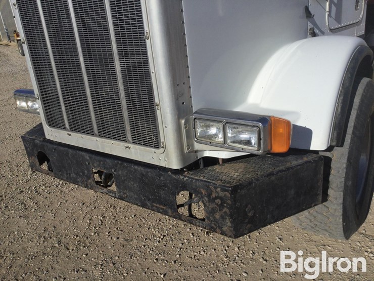 2001-peterbilt-378-image-19