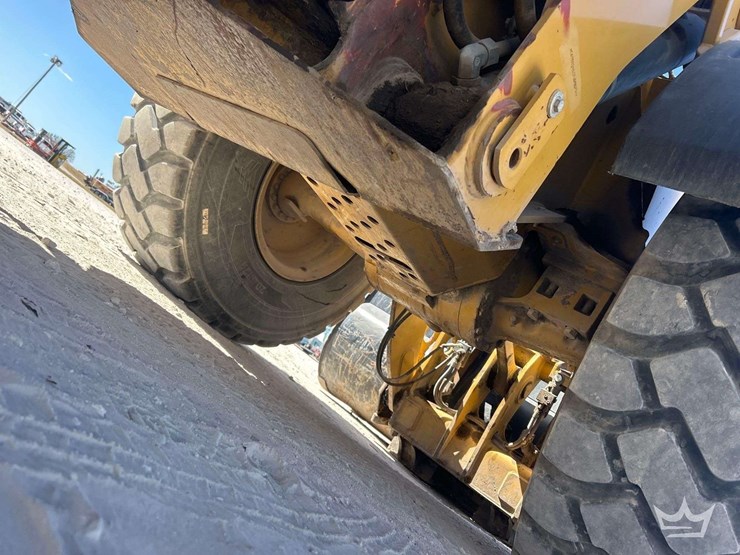 2012-caterpillar-924k-image-24
