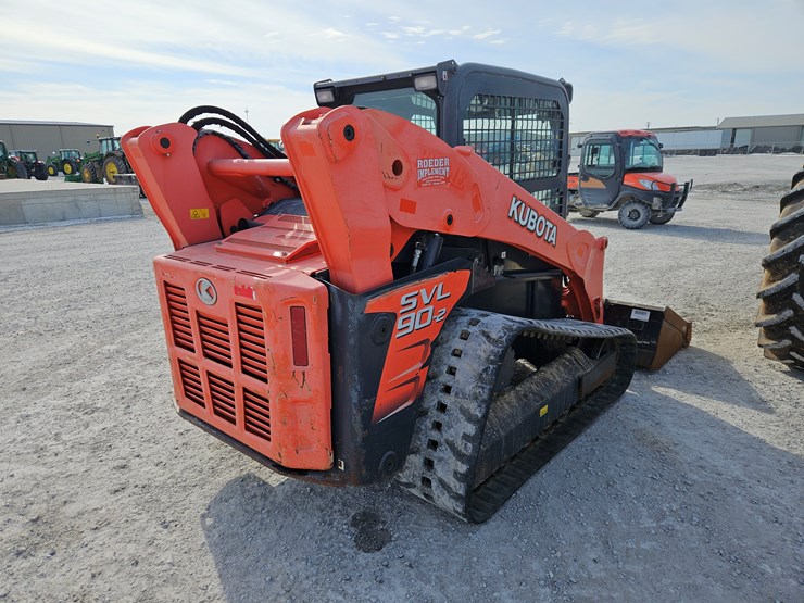 2014-kubota-svl90-2-image-18