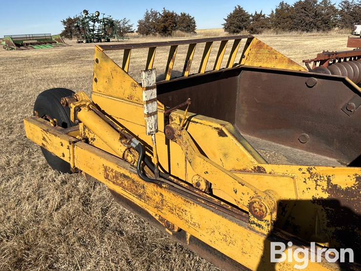 soilmover-75rf-pull-type-scraper-image-13