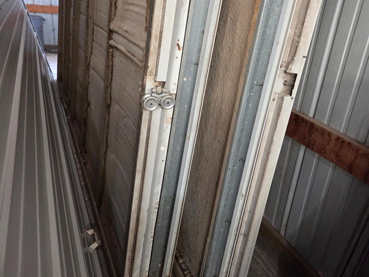 insulated-sliding-barn-doors-image-13