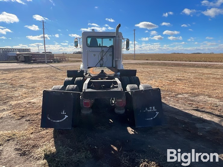 2005-peterbilt-385-image-6