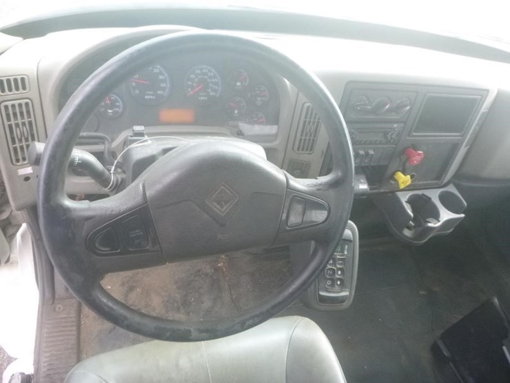 2012-international-durastar-4400-image-14