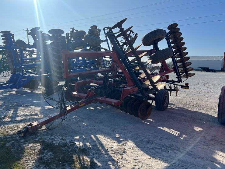 case-ih-340-image-10