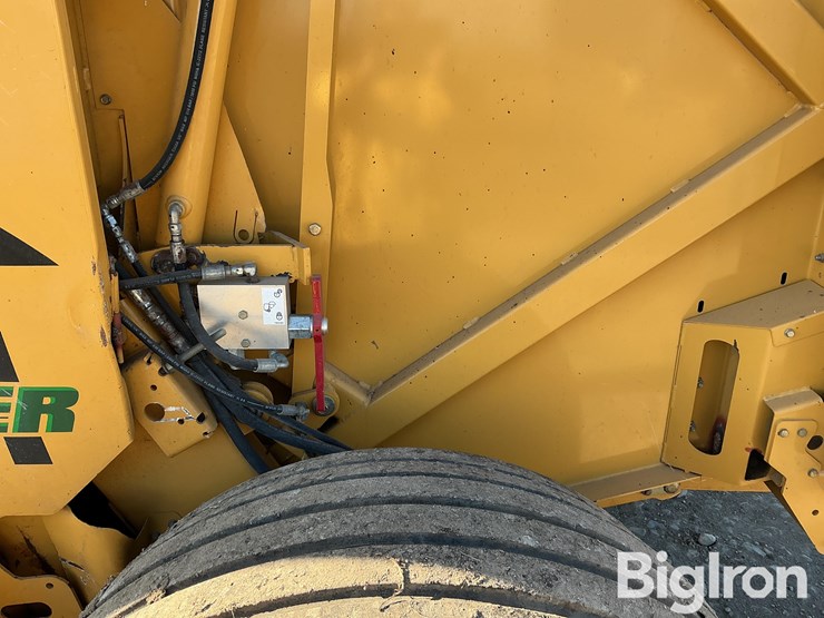 2011-vermeer-605-image-14