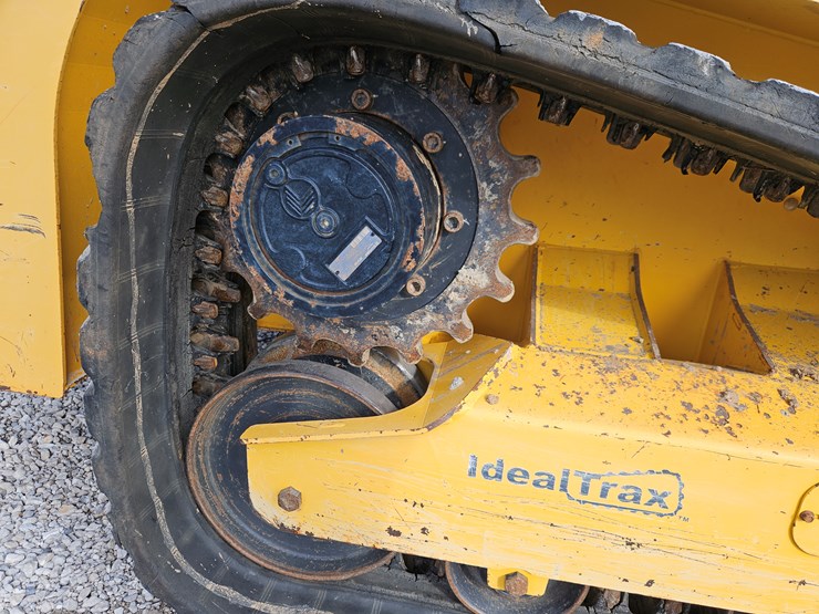 2017-gehl-rt175-image-13