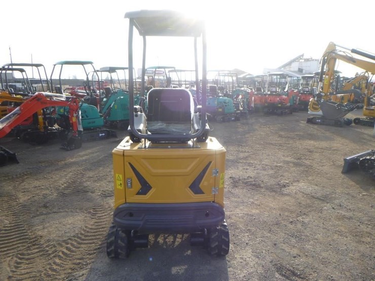 2025-agt-mx20r-hydraulic-excavator-image-8