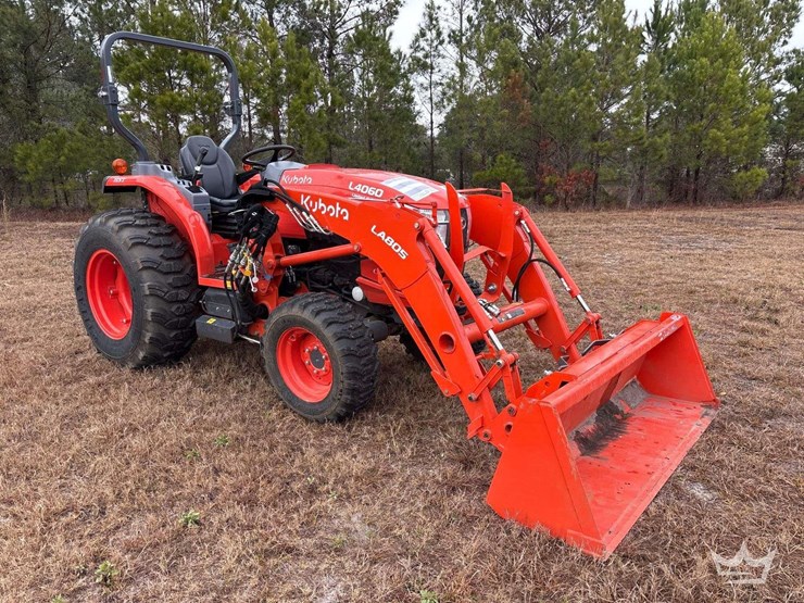 2025-kubota-l4060d-42hp-4wd-utility-loader-tractor-image-2
