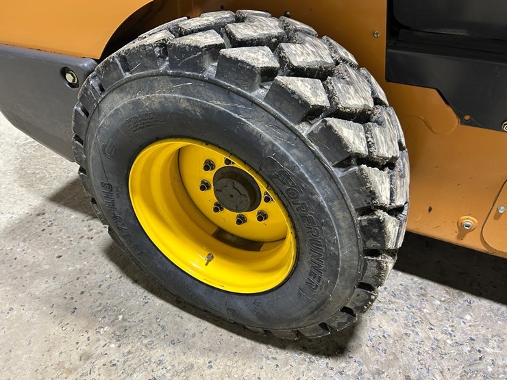 2020-case-sr240b-image-13