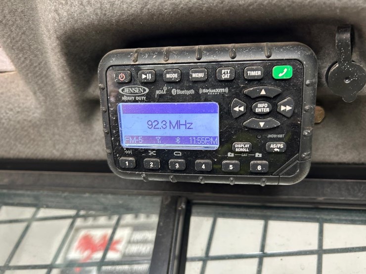 2020-case-sr240b-image-23