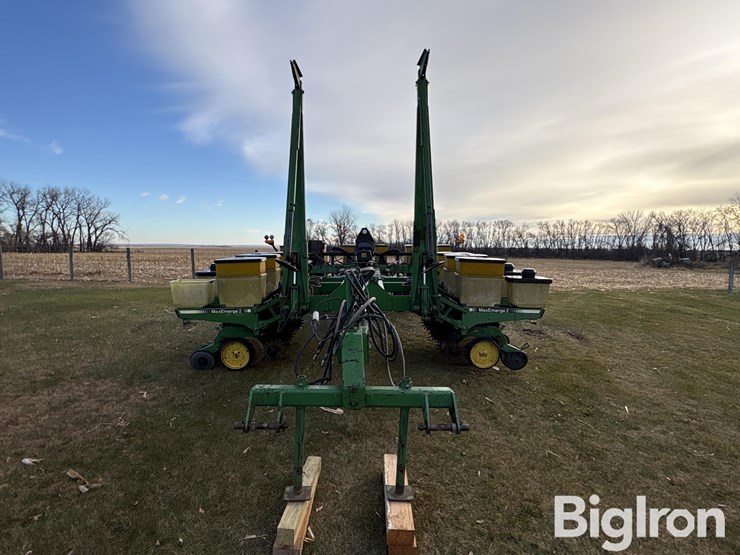 john-deere-7200-image-2