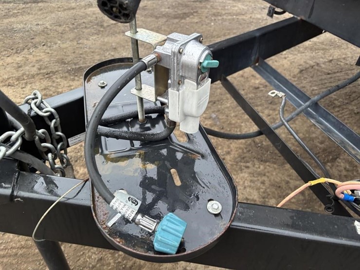 2020-bullet-bl243bhsw20-travel-trailer-image-12