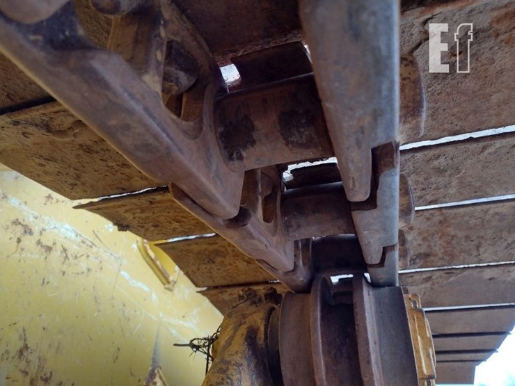 2022-deere-650k-lgp-image-29