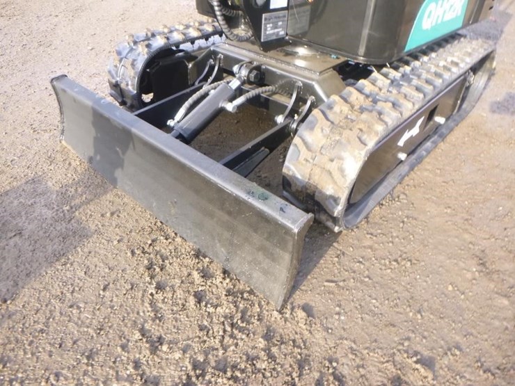 agt-qh12r-hydraulic-excavator-image-15