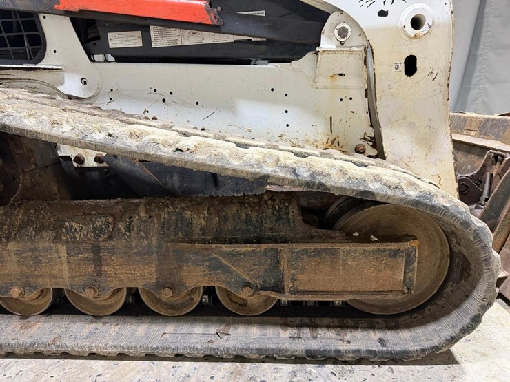 2017-bobcat-t770-image-16