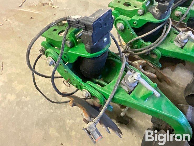 john-deere-1775-image-9