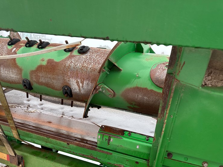 2015-john-deere-635f-image-10