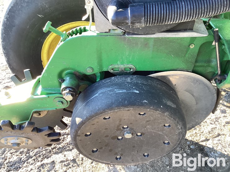 2006-john-deere-1770nt-image-13