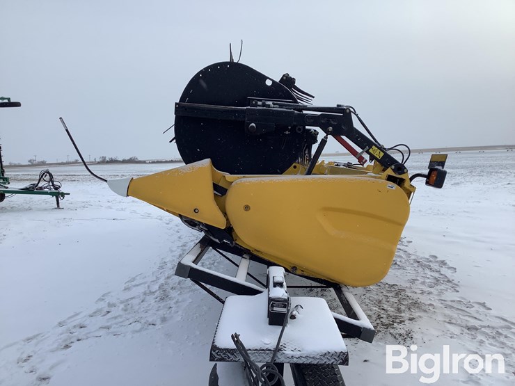 2014-new-holland-880cf-30-image-8