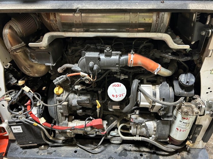 2023-bobcat-t770-image-15