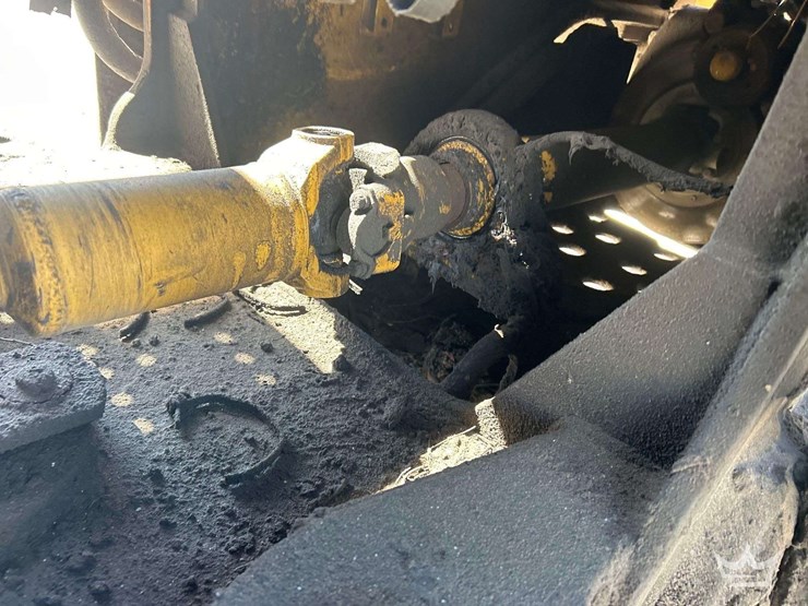 2012-caterpillar-924k-image-24