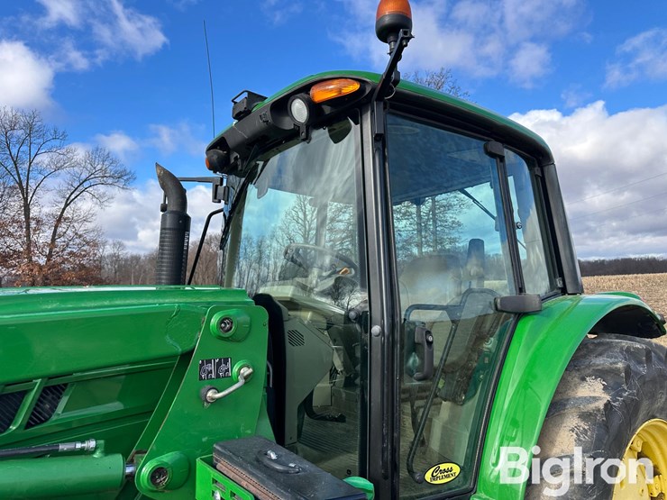 2013-john-deere-6115m-image-11