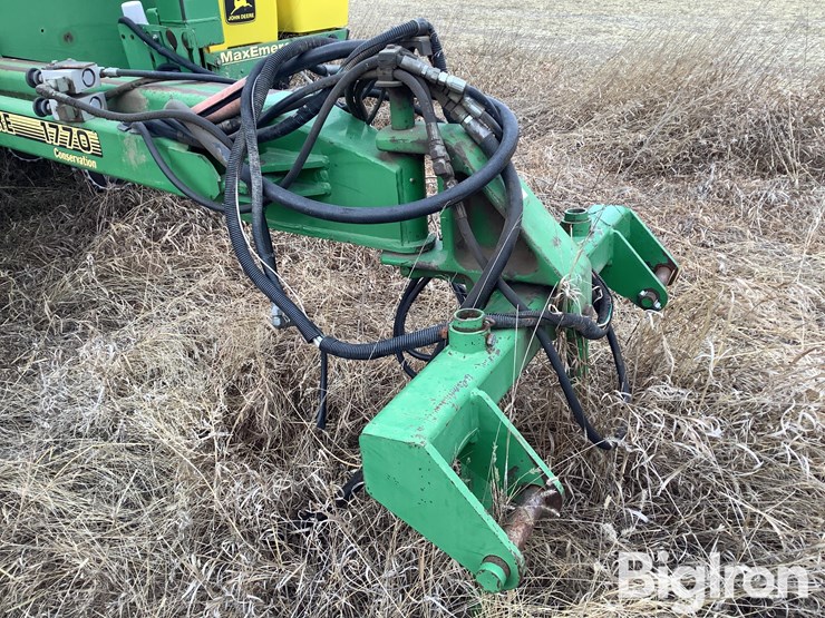 2001-john-deere-1770-image-11