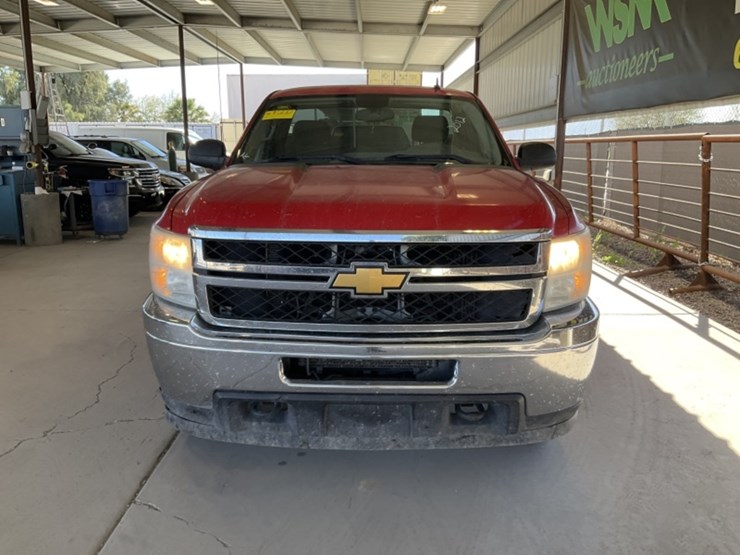 2012-chevrolet-silverado-2500-image-3