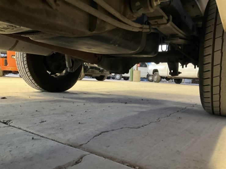 2012-chevrolet-silverado-1500-image-25