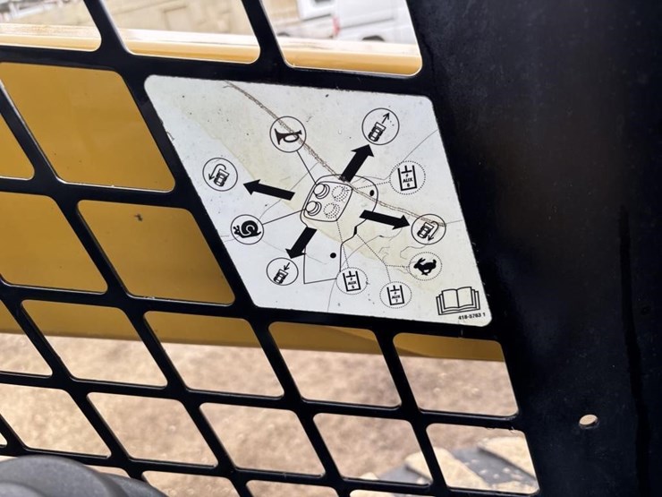 2018-caterpillar-226d-image-23