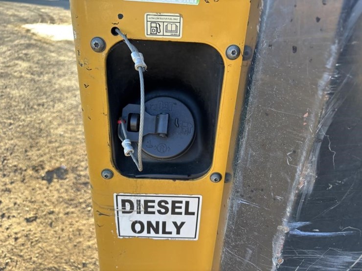 2018-caterpillar-226d-image-33