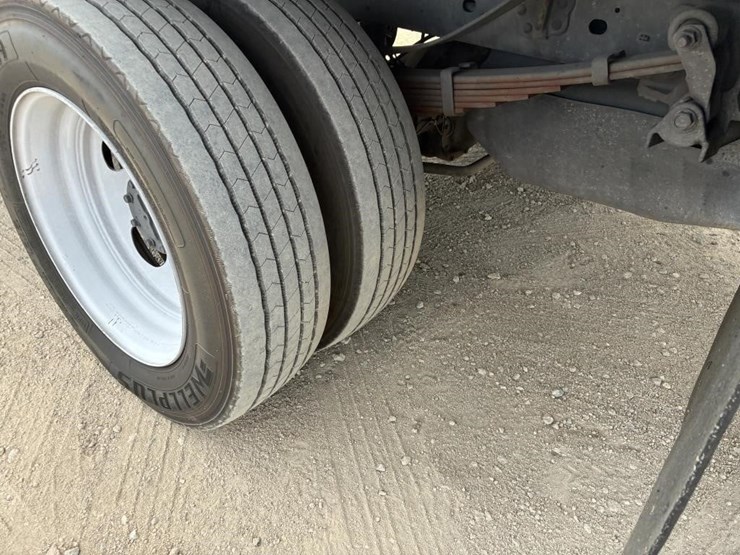 2017-ford-f550-xlt-image-8