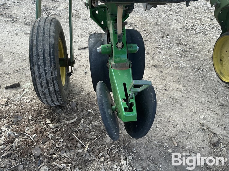 john-deere-7200-image-18