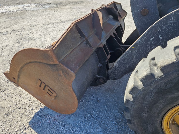 2021-deere-444p-image-25